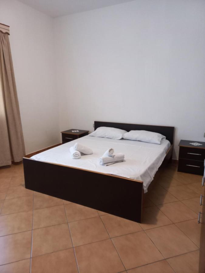 Apartament Gloria&Mitati Bashkia e Orikumit Exteriör bild