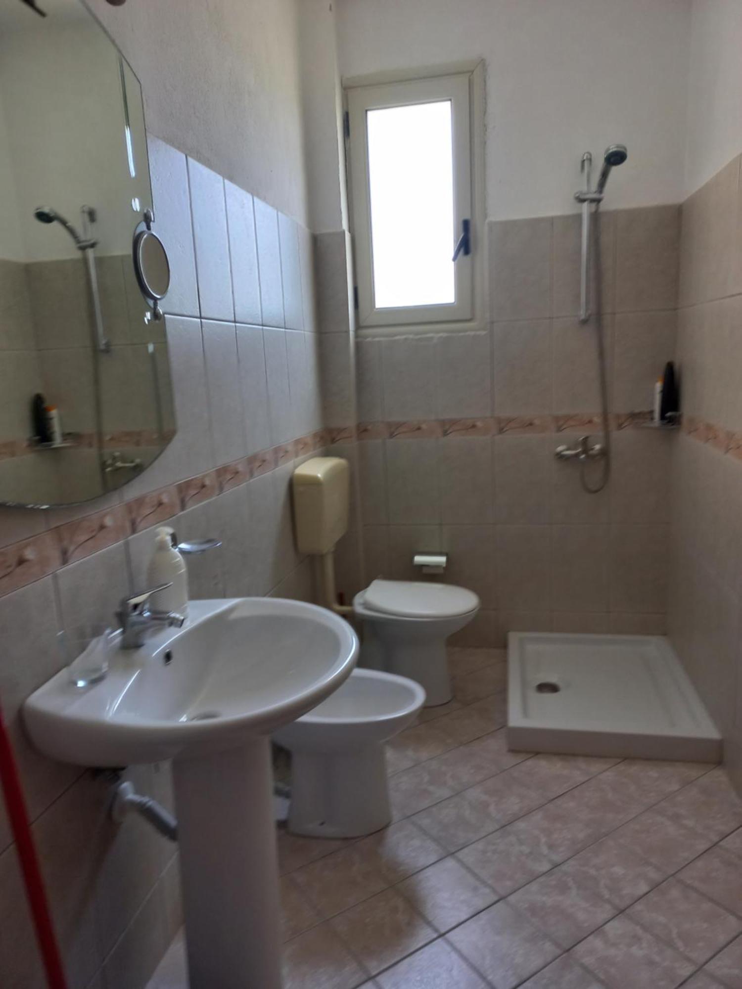 Apartament Gloria&Mitati Bashkia e Orikumit Rum bild