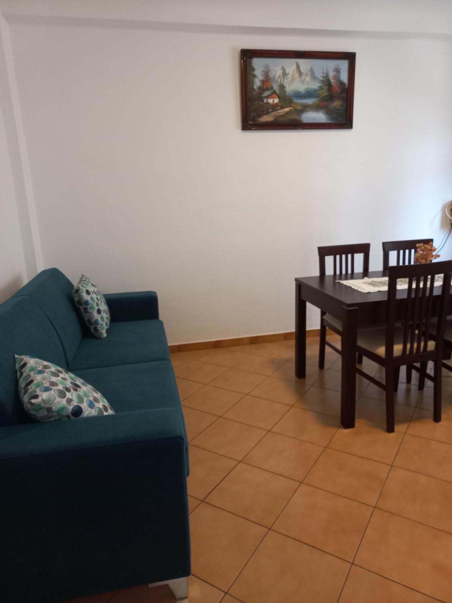 Apartament Gloria&Mitati Bashkia e Orikumit Rum bild